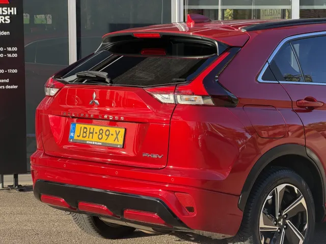 Mitsubishi Eclipse Cross 2.4 PHEV Intense+ | 360 Camera | Dodehoek | Navigatie |