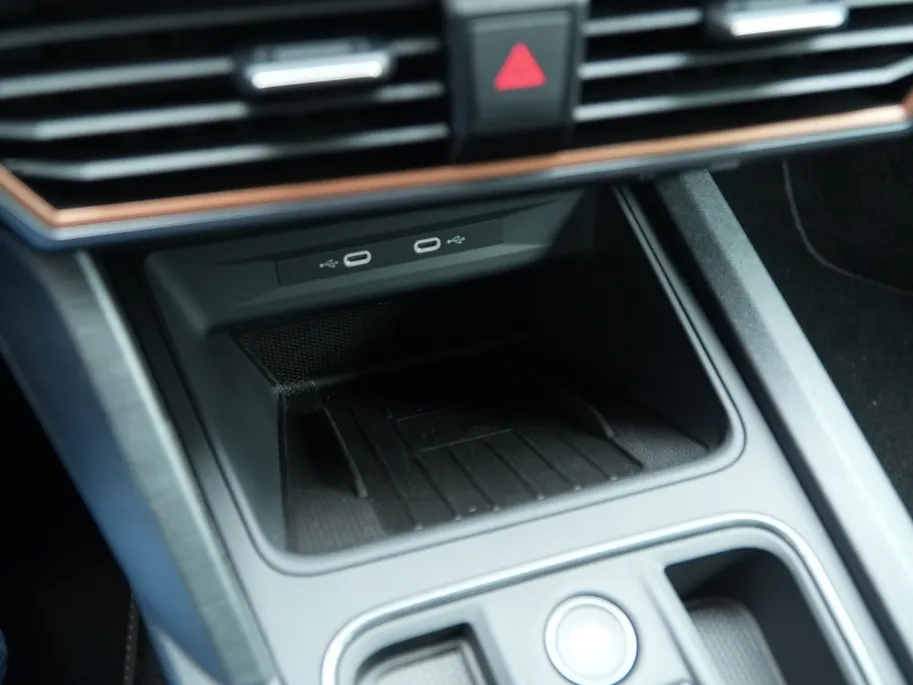 CUPRA Formentor VZ 1.4 e-HYBRID 205 PK | Navi | Carplay | LED | Camera | 19'