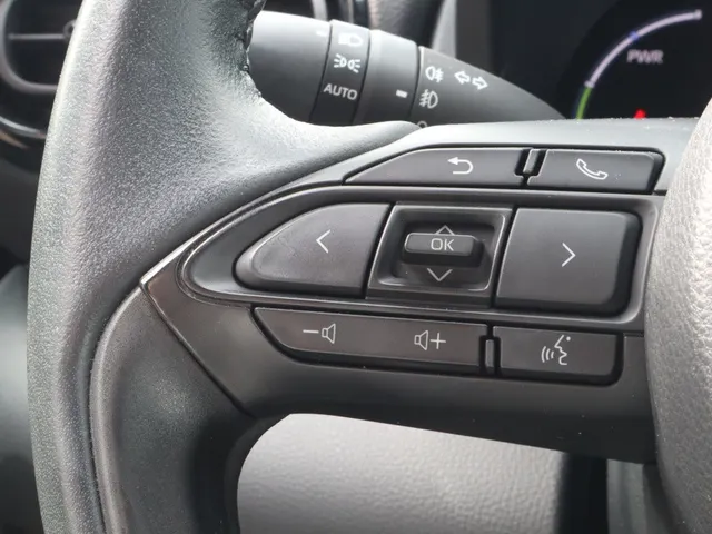 Toyota Yaris Cross 1.5 Hybrid Explore | Stoelverwarming | Parkeersensoren | Carplay