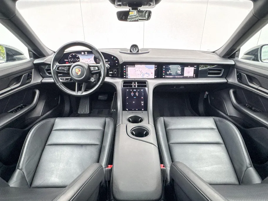 Porsche Taycan 4S Performance