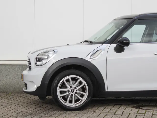 MINI Countryman 1.6 Cooper Chili | Cruise | Navi | Park sens | Panodak | Lm-Velgen