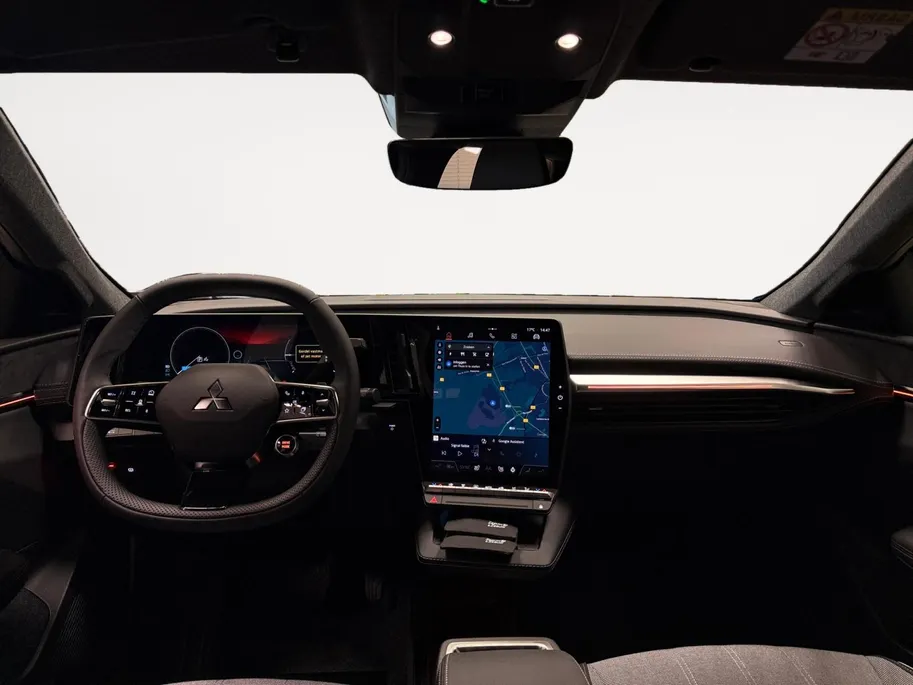 Mitsubishi Eclipse Cross INTENSE | 87 KWH | | 4000 EURO KORTING | SNEL RIJDEN | 633 WLTP | ACHTERUITRIJCAMERA |