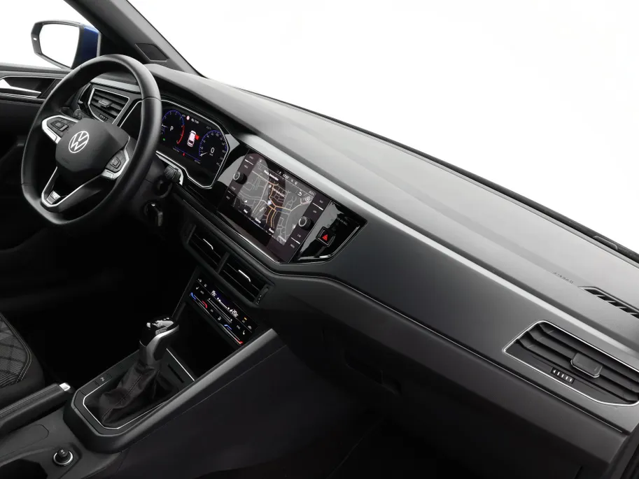 Volkswagen Polo 1.0 TSI 110pk DSG R-Line · Camera · Matrix LED · Stoelverwarming · Apple/Android Car Play · ACC · P-Sensoren · 17'Velgen ·