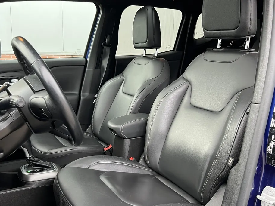 Jeep Renegade 1.3 Turbo 150 PK S | Pano | Leder | Trekhaak | LED | 19' VERKOCHT