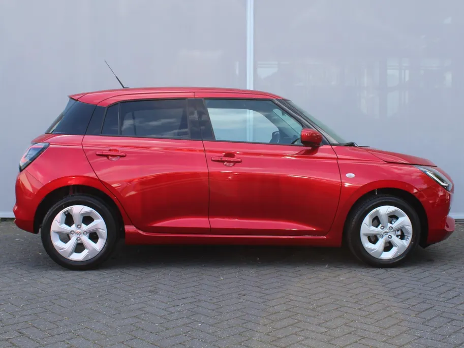 Suzuki Swift 1.2 Select Automaat | Nu € 2.200,- KORTING | Stoelverwarming | Lichtmetalen velgen | meerprijs kleur € 699,-