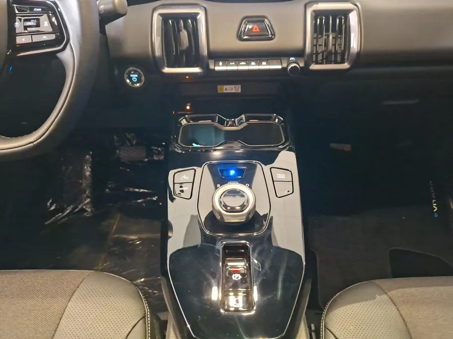 Suzuki e Vitara Style 61 kWh | €2.000.- inruil premie | Direct leverbaar | Hoge instap | Panorama dak | 360 camera | 10 jaar garantie!