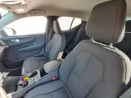 Volvo XC40 2.0 B3 Essential AUTOMAAT | Stuur/stoelverwarming | Adaptieve Cruise | Camera | Sensoren | Dode hoek | Apple Carplay/Android Auto