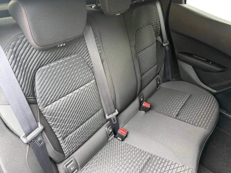 Renault Clio 1.8 Hybrid 160 techno | Nu met 5 jaar Fabrieksgarantie | NU met 1.800 euro voorraad voordeel en snel leverbaar bij Zeeuw & Zeeuw Naaldwijk