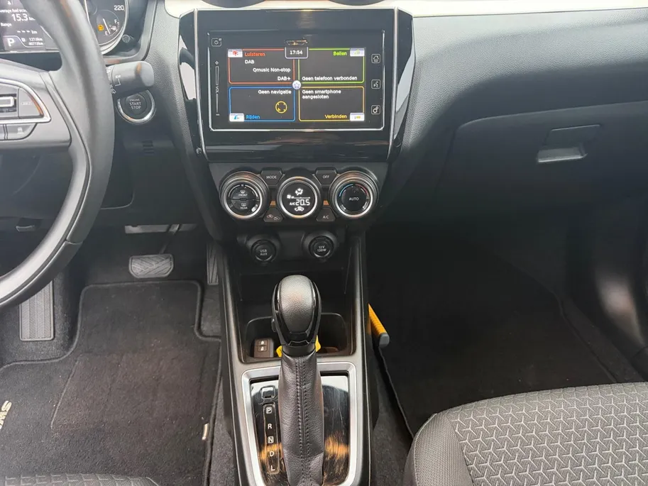 Suzuki Swift 1.2 Stijl | Cruise/ Climate Control | Navigatie | Camera | Trekhaak |