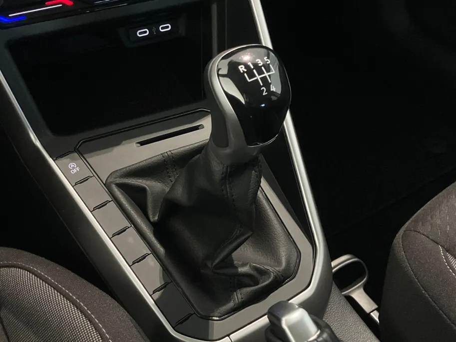 Volkswagen Polo 1.0TSI/95PK Life Edition · Apple/Android Car Play · Camera + Parkeersensoren · Adaptive Cruise Control · Garantie t/m 17-01-2029 of 100000km.