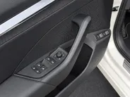 Škoda Octavia Combi 1.4 TSI iV PHEV 204pk DSG Business Edition Plus · Trekhaak · Head-Up Display · Stuur- & Stoelverwarming · Keyless · Apple/Android Car Play · Elek. Bestuurdersstoel + Geheugen ·