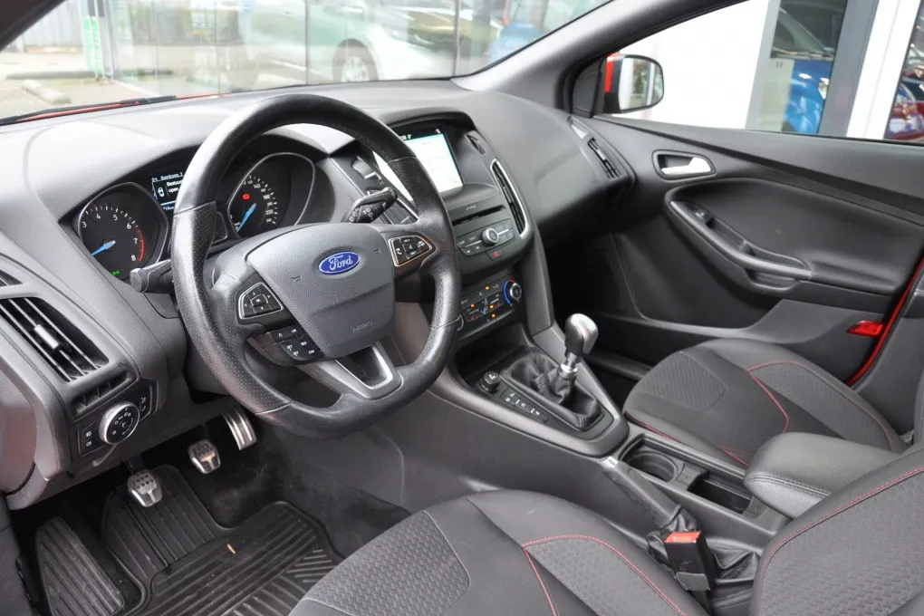 Ford Focus FOCUS1.0 Ecoboost ST Line Onbekend