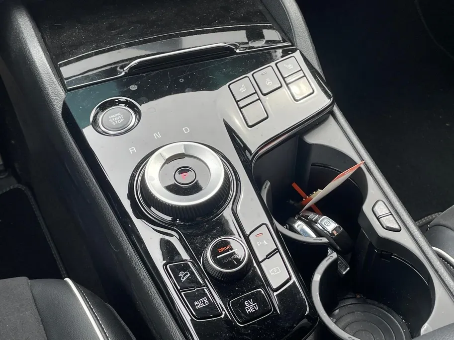 Kia Sportage 1.6 T-GDi Plug-in Hybrid AWD GT-Line | Panoramadak | Elektrische achterklep | PHEV