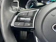 Kia XCeed 1.6 GDi PHEV ExecutiveLine | Trekhaak Afneembaar + 13-Polige Stekker | Apple Carplay / Android Auto | Navigatiesysteem | Stoelverwarming + Stoelkoeling | Stuurverwarming | Elektrisch Verstelbare Voorstoelen | Bestuurdersstoel Met geheugen | Elektrisch bed
