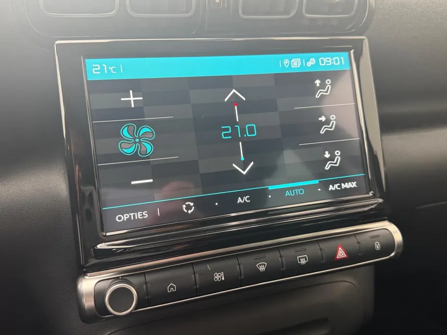 Citroën C3 Aircross 1.2 PureTech Shine | Head up display | Stoelverwarming | Navigatie | Camera |