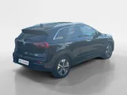 Kia e-Niro DynamicPlusLine 64 kWh | SOH 97,5% | Camera | Keyless | Schuifdak | Navi | Apple Carplay | Android Auto | Lichtmetalen Velgen |