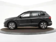 Volkswagen Tiguan 1.4 TSI eHybrid 245pk DSG Life Business · Camera · Inklap. Trekhaak · Stuur- & Stoelverwarming · Parkeerassistent · Apple/Android Car Play ·