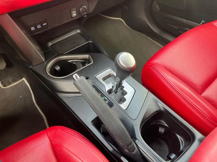 Toyota RAV4 2.5 Hybrid Automaat Dynamic Camera | Leer | Elektr. kofferklep | Clima | etc.