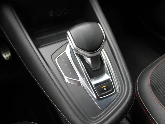 Renault Captur 1.3 TCe 140 EDC ( automaat ) R.S. Line | automaat | navigatie | grootscherm