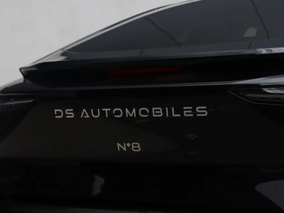 DS No 8 No 8 Pallas Black Edition 74 kWh | Pack Tech | 20'