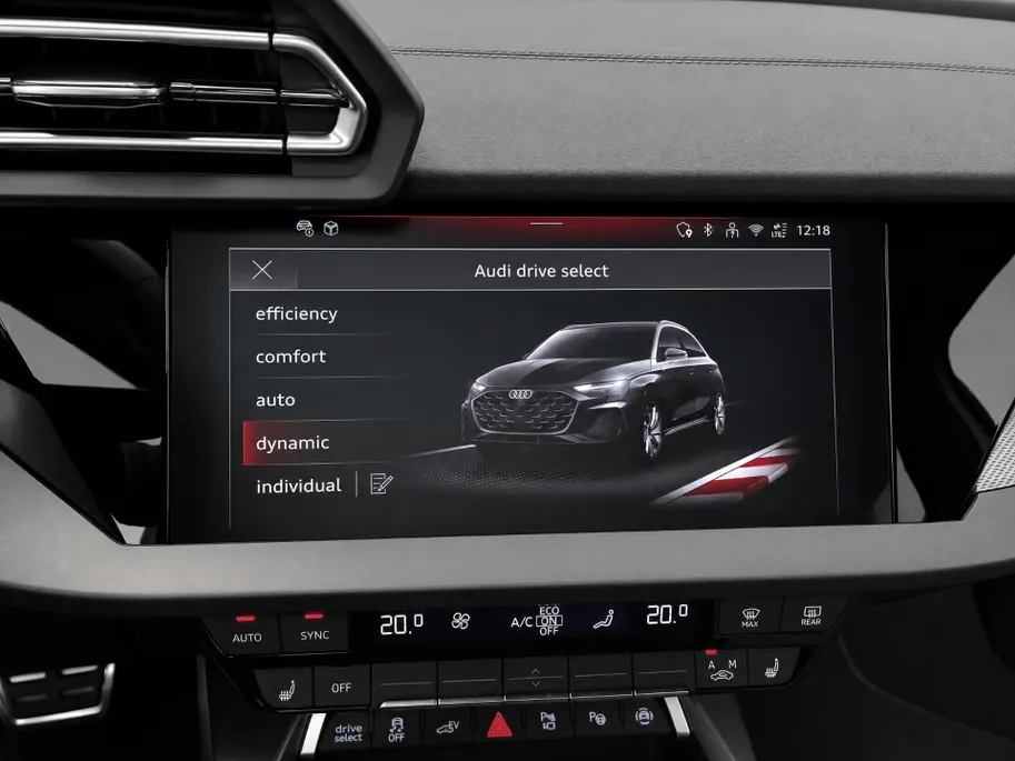 Audi A3 Sportback 45 TFSIe 272pk S-Tronic S Edition Competition · SOH 100% · Panoramadak · Camera · Lederen Bekleding · Elek. Stoel Bestuurder · Elek. Achterklep · Dodehoeksensor · Garantie t/m 24-06-2030 of 100.000km