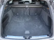 Mercedes-Benz EQC 400 4MATIC Business Solution AMG 80 kWh l Trekhaak l Keyless l Stoelverwarming