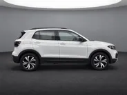 Volkswagen T-Cross 1.0 TSI 110pk DSG Life · Camera · Apple/Android Car Play · Afneembare Trekhaak · Virtual Cokcpit · Stoelverwarming ·