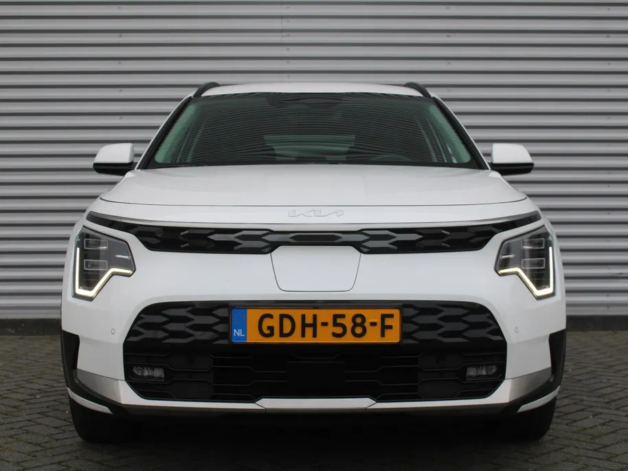 Kia Niro EV Edition Advanced 64.8 kWh | Stuur-/stoelverwarming | Elektr. stoelverstelling | Camera | Cruise adapt. | 17'LM | Clima | 17% bijtelling |