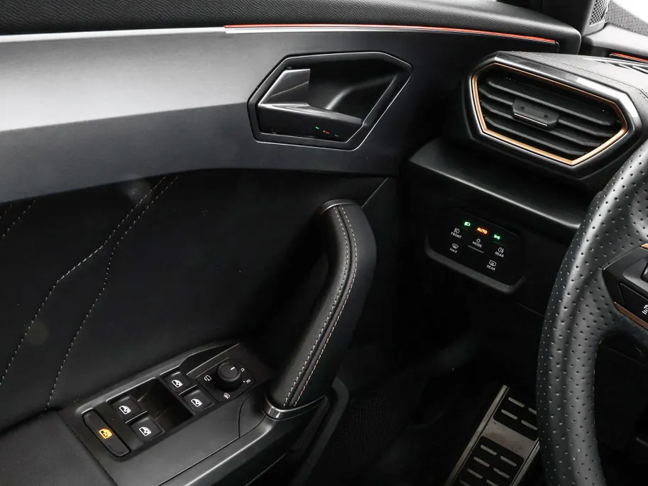 CUPRA Formentor 1.4 245pk DSG e-Hybrid VZ Performance · SOH 100% · Panoramadak · Beats Audio ·  Leder · 360 Camera · Elek. Bestuurdersstoel · Stoel-& Stuurverwarming · 19'' Inch ·
