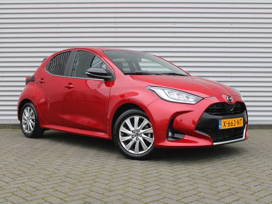 Mazda 2 Hybrid 1.5 Select | 16' LM | Stoel- & stuurverwarming | HUD | Camera | Dodehoek sensor |