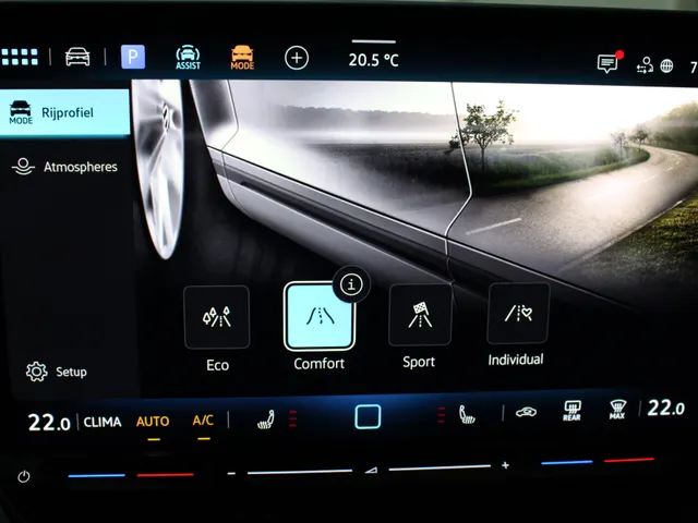 Volkswagen T-Roc 1.5 eTSI 150PK R-Line DSG (Nw Model) | Navigatie | IQ light | El. achterklep | PDC+Camera | Stuur- en Stoelverwarming