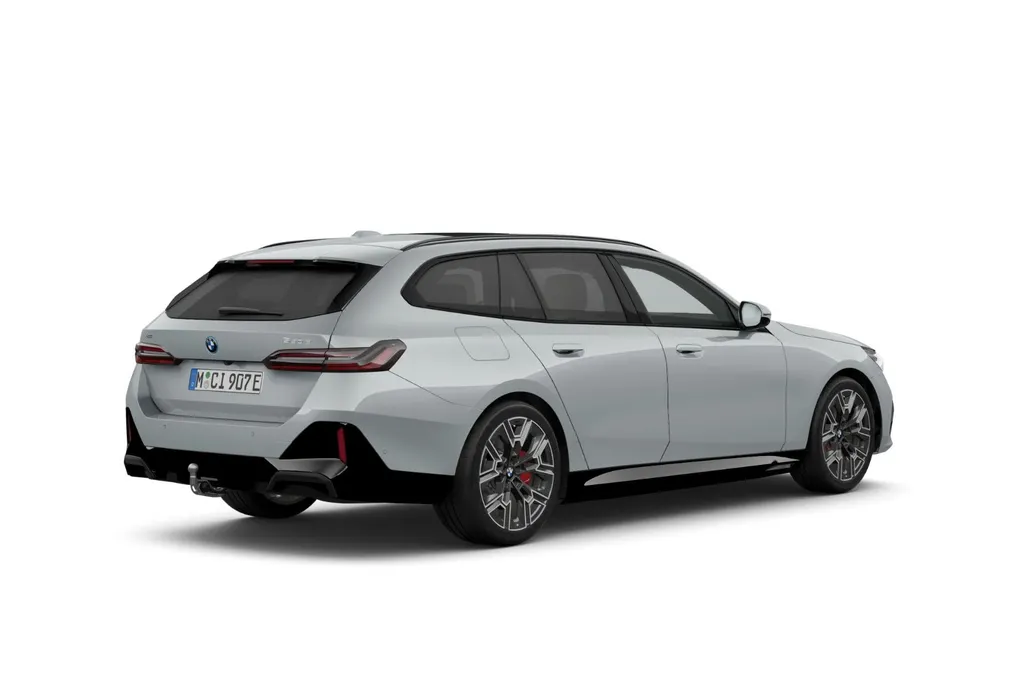 BMW 5 Serie Touring 550e xDrive
