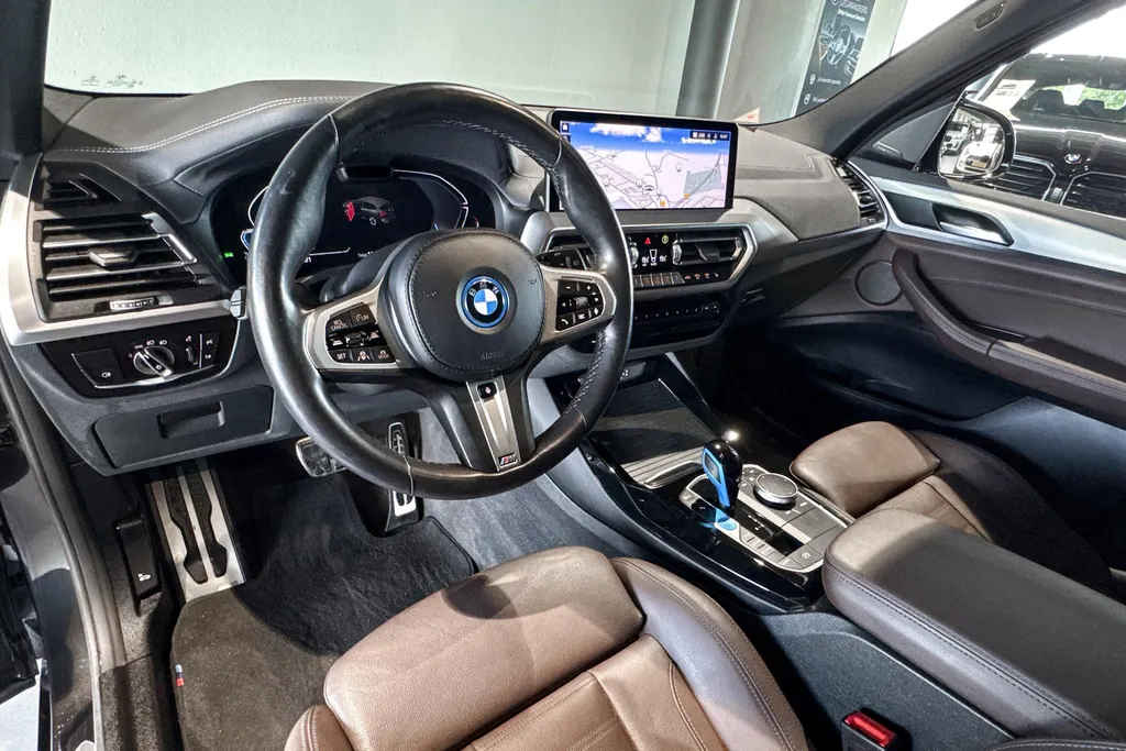 BMW iX3 High Executive
