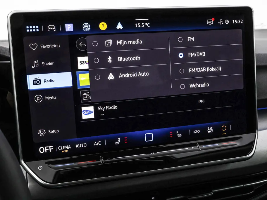 Volkswagen Golf variant Life Edition 1.5 eTSI 116 pk 7 versn. DSG · Achteruitrijcamera · draadloze telefoonlader · Prijs is inclusief inruilpremie · MEGA SALE