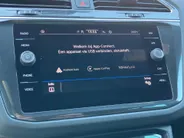 Volkswagen Tiguan 1.4TSIeHybrid/150PK R-Line Business+ · Panoramadak · Leder · Trekhaak · Camera · Apple/Android Car Play