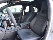 Mercedes-Benz A-Klasse 250 e Star Edition AMG Line Plus l Trekhaak l Panoramadak l Memory