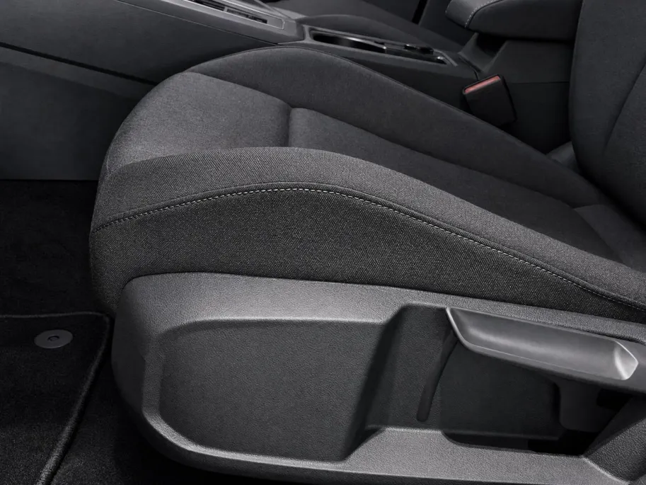 Volkswagen Golf Life Edition 1.5 eHybrid 204 PK 6 versn. DSG · Draadloze telefoonlader · Achteruitrijcamera · Privatelease Van 594,- voor  472,- obv 24 maanden! · Prijs is inclusief inruilpremie · MEGA SALE