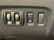 Renault Captur 150PK TCe Intens Automaat | 1ste Eigenaar | Trekhaak | 1200kg Trekgewicht | Cruise Control | Climate Control | Navigatie | Camera | Parkeersensoren | Licht & Regen Sensor | Armsteun |