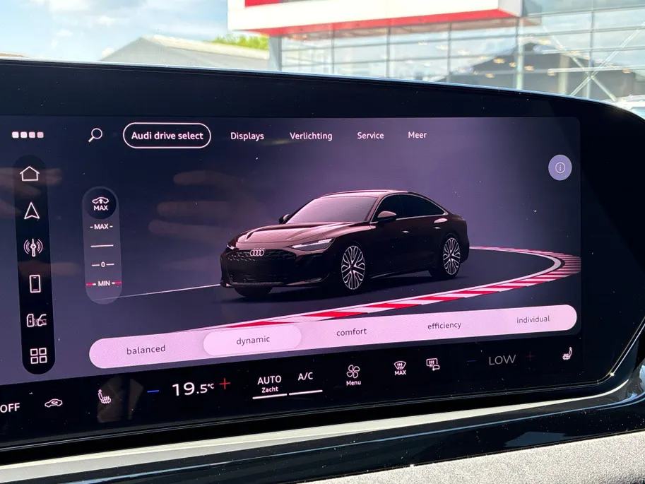 Audi A6 Limousine 2.0 e-hybrid quattro S Edition 299 PK · Tech pro · Luchtvering · B&O Premium 3D · Glazen panoramadak