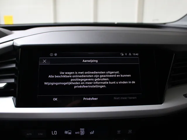 Audi Q4 e-tron 40 Edition 77 kWh Apple Carplay | Android auto | Cruise control | Parkeersensoren | 95% SoH