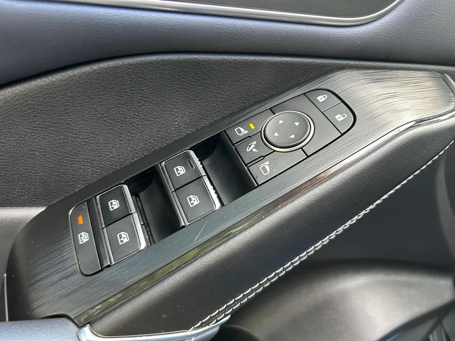 Nissan QASHQAI 1.3 MHEV Tekna Apple Carplay/Android Auto , navigatiesysteem full map , elektrisch bedienbare achterklep met sensorsturing, panoramadak , cruise control adaptief , lichtmetalen velgen 19'
