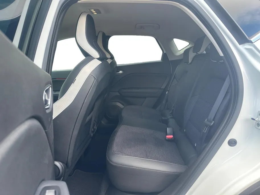 Renault Captur 1.3 TCe 130 Intens | Trekhaak | Camera | Cruise |