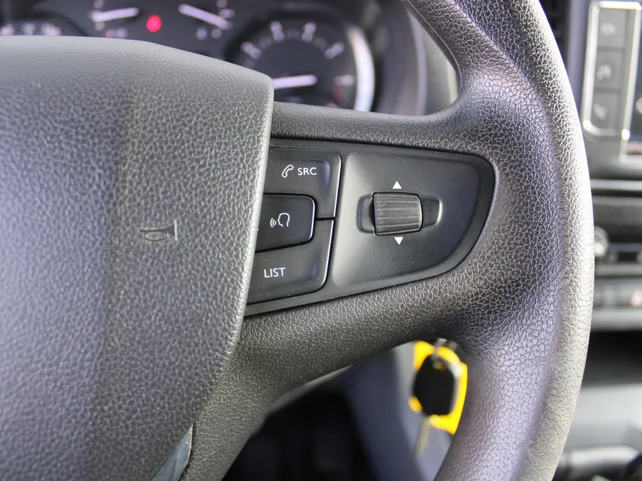 Peugeot Expert 1.5 BlueHDI 100 Standard Premium | Camera | Betonplex | Cruise | Navi | Carplay | Dodehoek detectie | Parkeersensor v+a | Airco |