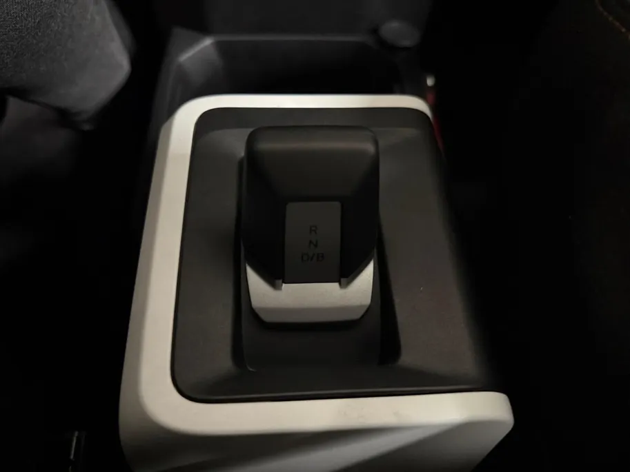 Dacia Spring Extreme 65 26.8 kWh AUTOMAAT CAMERA APPLE CARPLAY ANDROID AUTO HOGE INSTAP AIRCO CRUISE CONTROLE PAS 8000KM