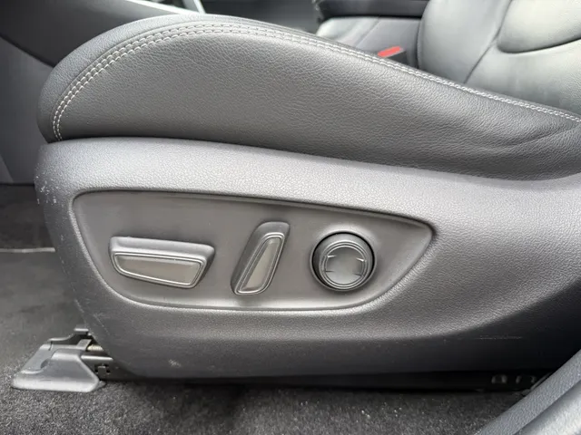 Toyota RAV4 2.5 Hybrid Executive | JBL | Memory Seat | Elek. achterkl. |