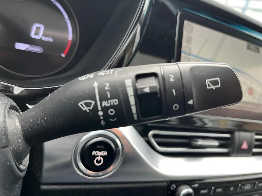 Kia e-Niro DynamicPlusLine 64 kWh | Elektrisch schuifdak | Keyless entry | Stoelverwarming