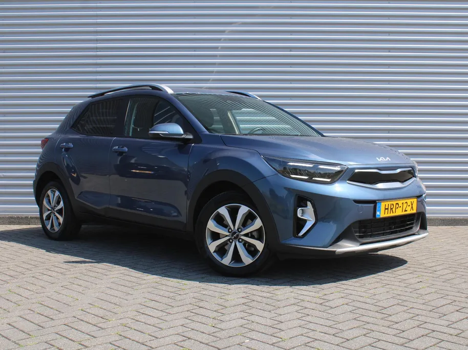 Kia Stonic 1.0 T-GDi MHEV DynamicPlusLine | Stuur-/stoelverwarming | Camera | Cruise adapt. | Clima | LED | Navi | 16' LM | Automaat |