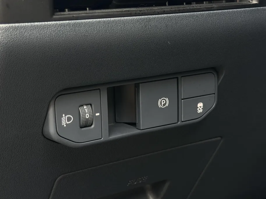 Kia PV5 L2H1 Plus 51.5 kWh | incl. berkentriplex laadvloer | All-season banden | 297 km WLTP-actieradius | Snelladen van 10% tot 80% in 30 minuten | Stoel- en stuurverwarming | Achteruitrijcamera | Draadloos Apple/Android Carplay | Parkeersensoren voor- en achter