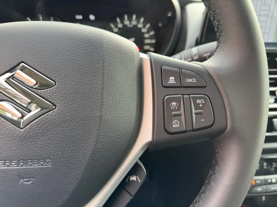 Suzuki S-Cross 1.4 Boosterjet Style Smart Hybrid | Android Auto Apple Carplay | Adaptive Cruise Control | 9-inch touchscreen | Suzuki Connect