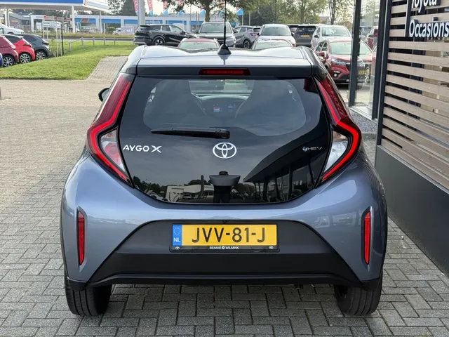 Toyota Aygo X Hybrid 115 play